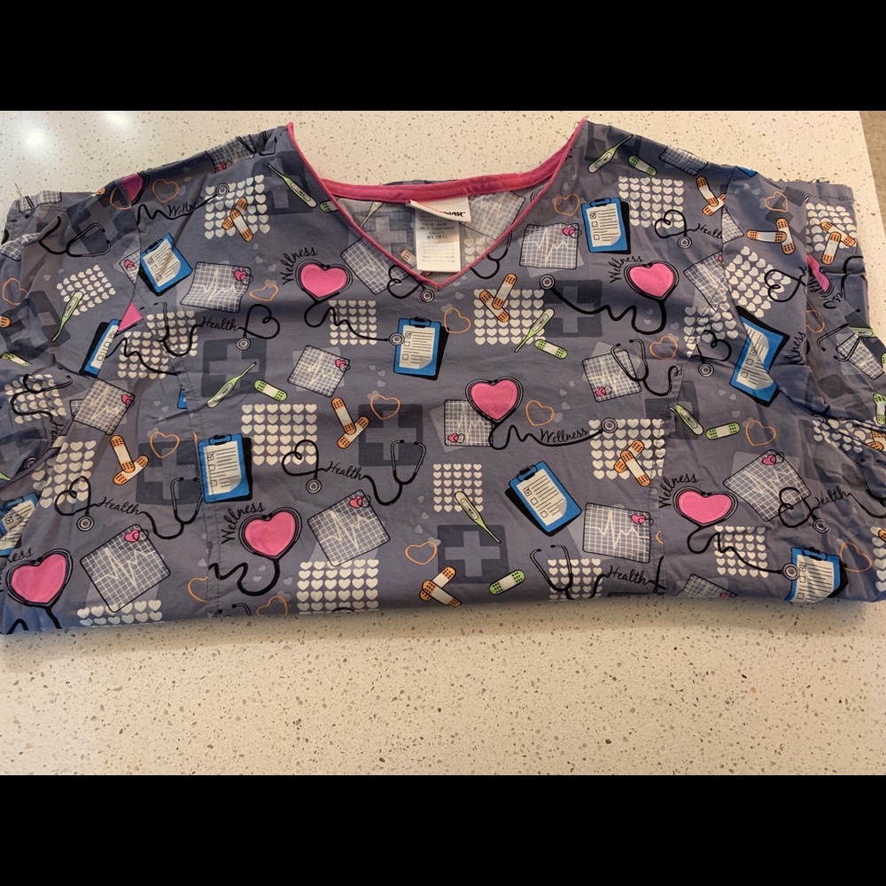 Scrub top